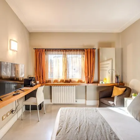 Gonfalone 6 לינה וארוחת בוקר 4*