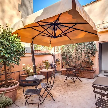 Gonfalone 6 לינה וארוחת בוקר