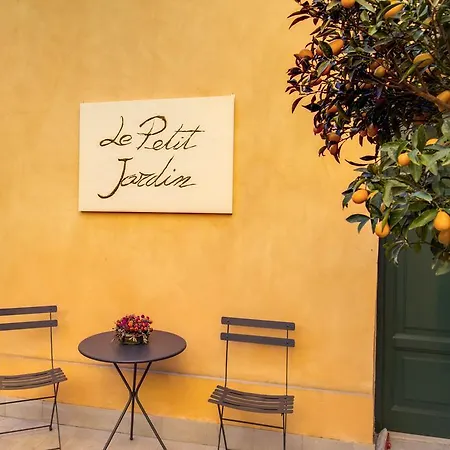 Gonfalone 6 לינה וארוחת בוקר 4*