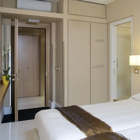 Gonfalone 6 4* רומא