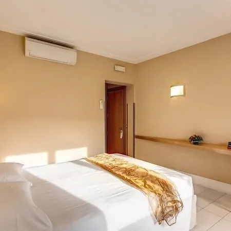 Gonfalone 6 4* רומא