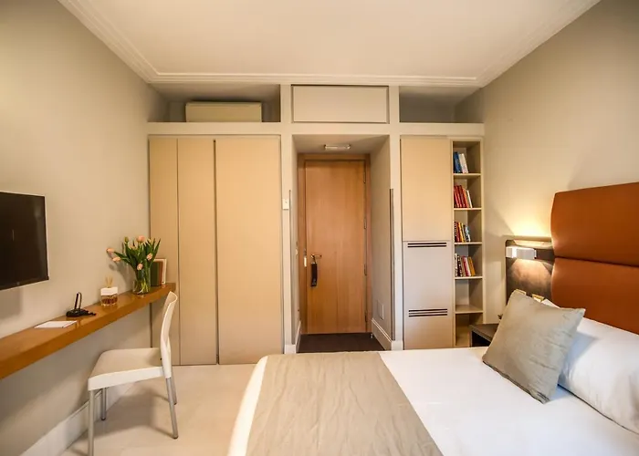 Gonfalone 6 Bed and breakfast 4*