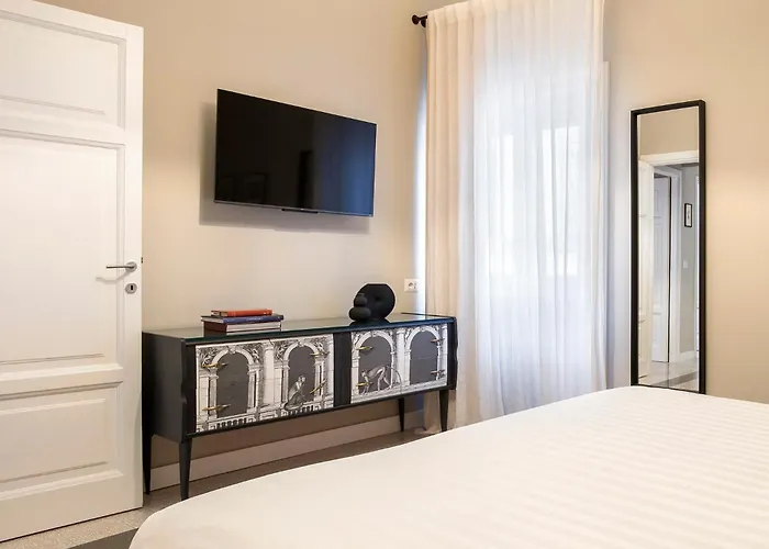 Gonfalone 6 Bed and breakfast 4*